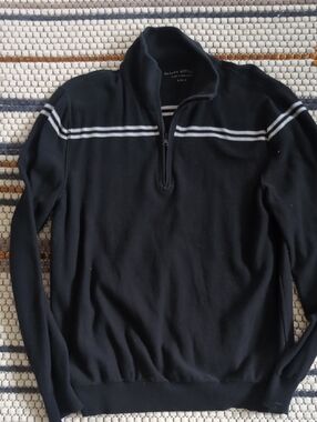 Men's Banana Republic Black Sweater with White Stripe